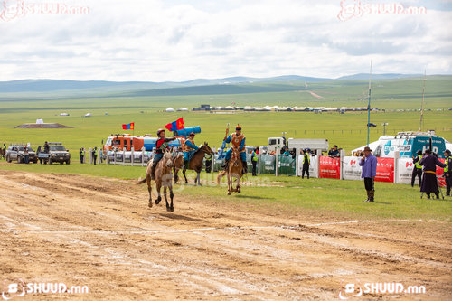 Их нас: С.Энхтөрийн дүүгүүр хээр морь түрүүллээ